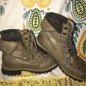 **HUGE SALE** Tan Combat Boots